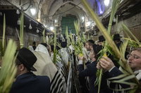 תפילת יום א' דחול המועד סוכות בעיר העתיקה בירושלים