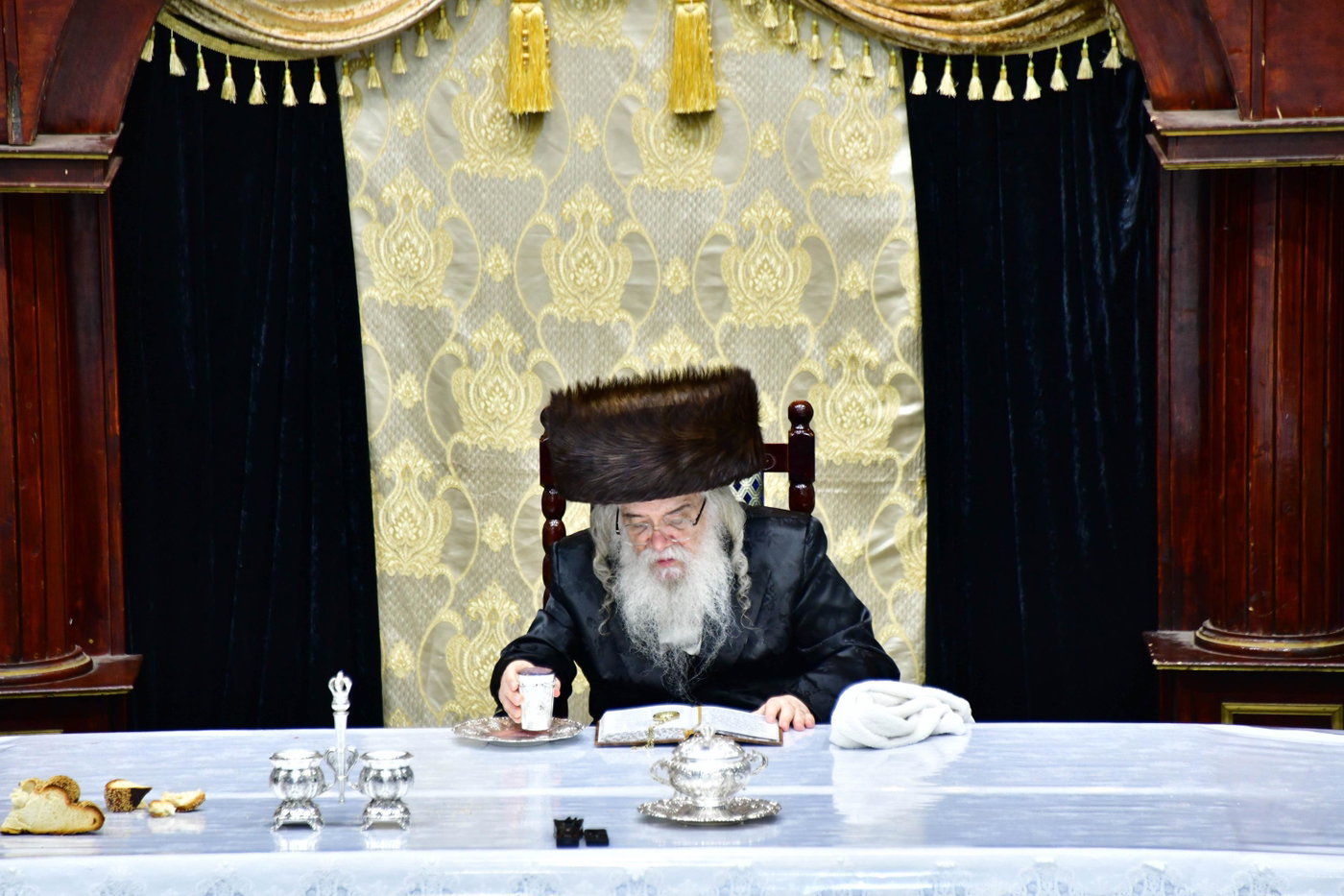 האדמו"ר מדארג בטיש חוה"מ סוכות