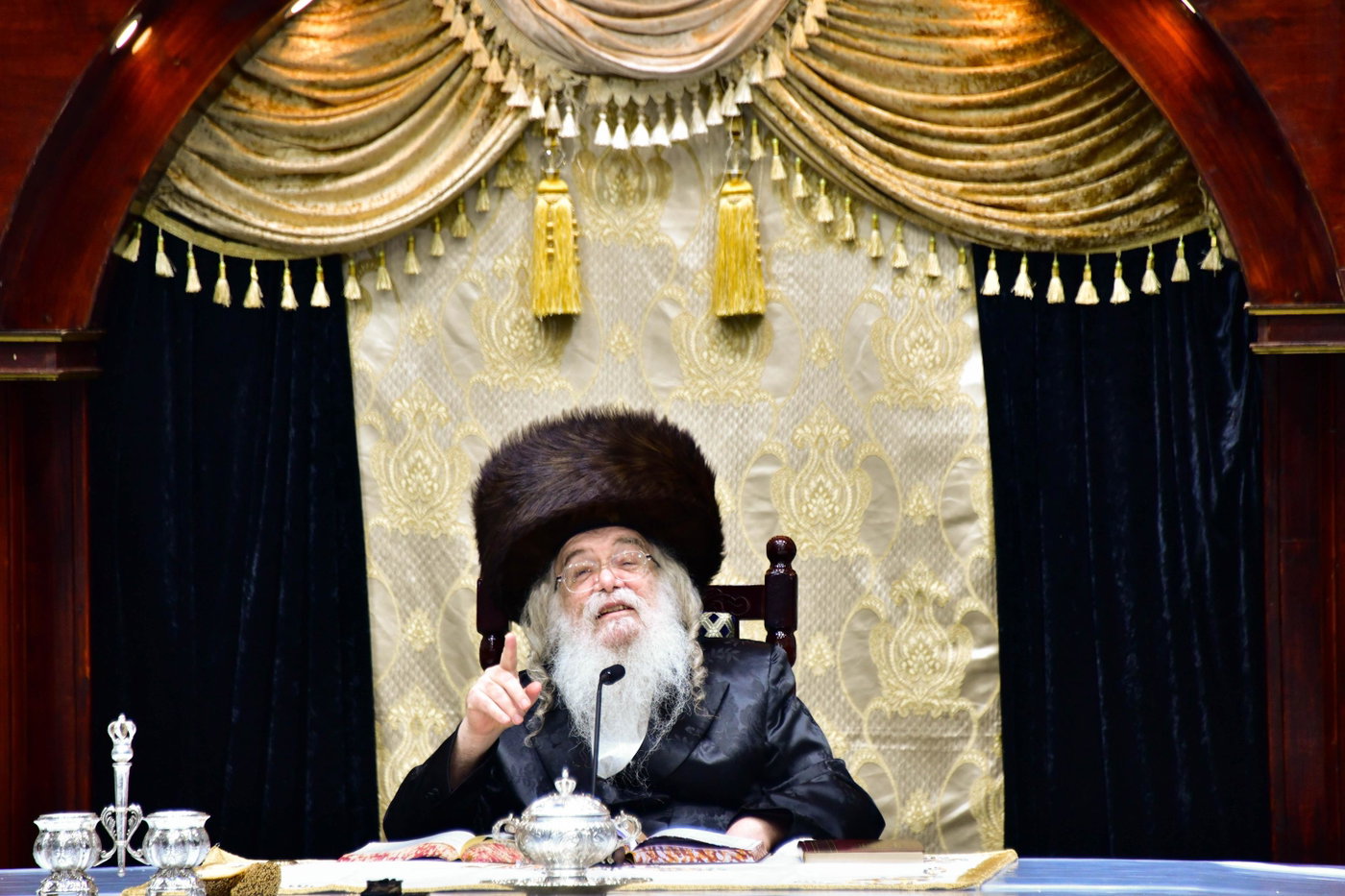 האדמו"ר מדארג בטיש חוה"מ סוכות