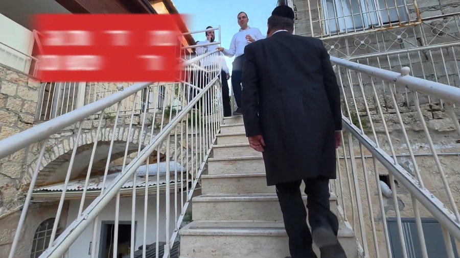 מרתף הניסים והישועות של בעלי תנועת המוסר בחצר שטרויס נחשף! – מחקר מצולם מאת ישראל שפירא וצוות חוקרים
