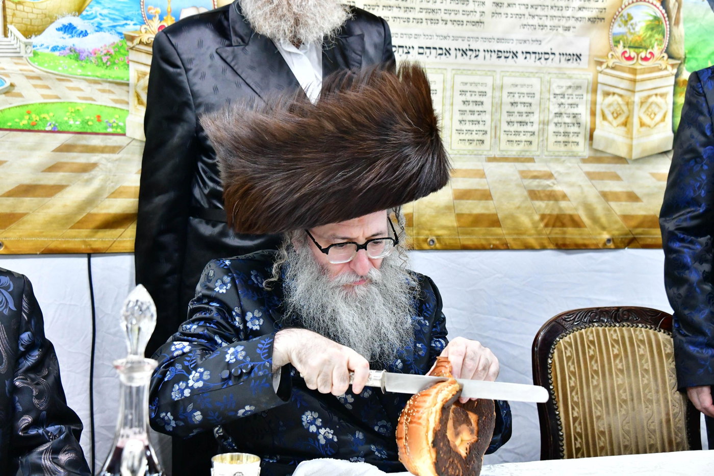 האדמו"ר מספינקא הושע בטיש חוה"מ סוכות