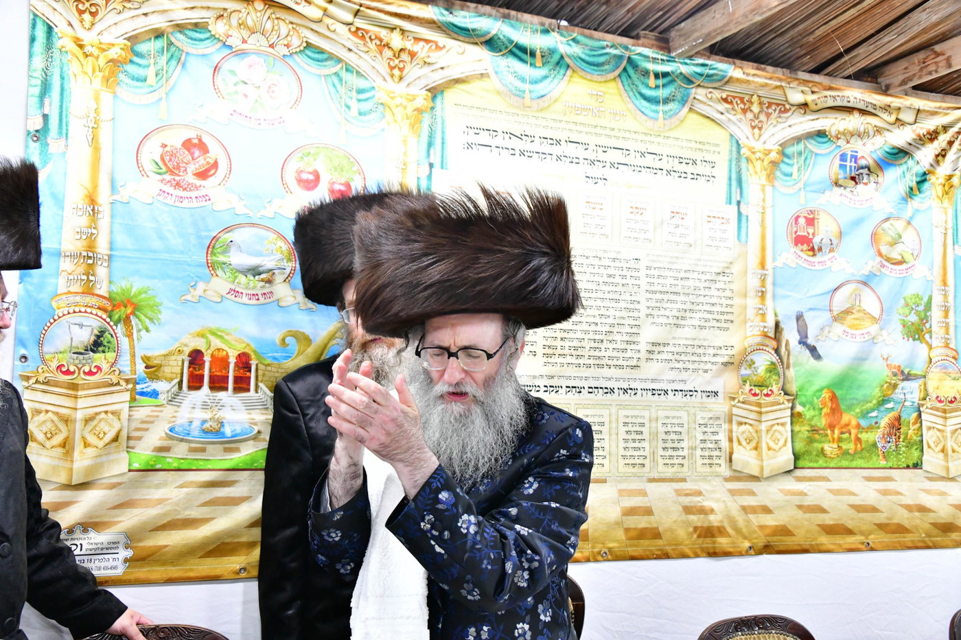 האדמו"ר מספינקא הושע בטיש חוה"מ סוכות