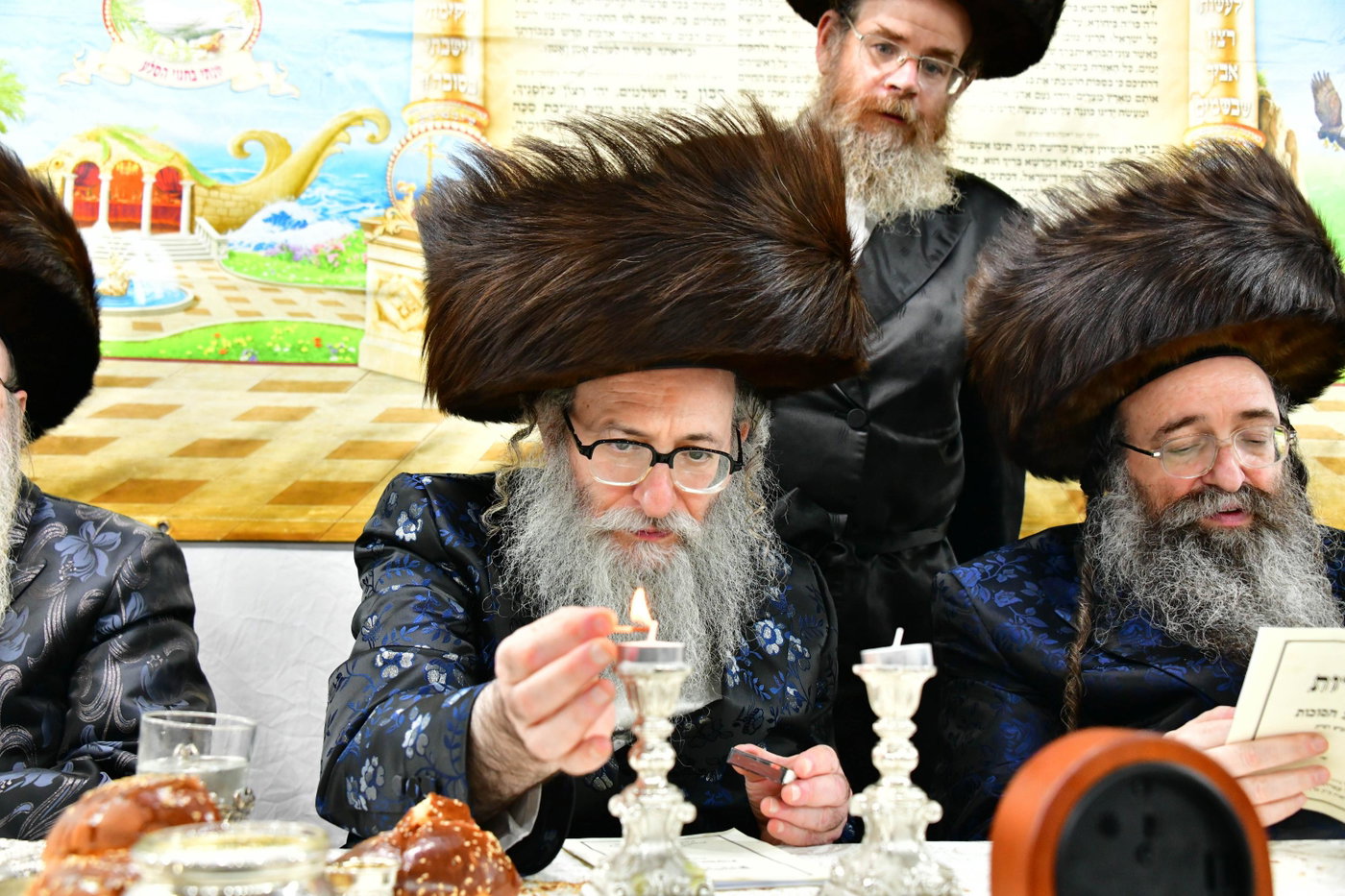 האדמו"ר מספינקא הושע בטיש חוה"מ סוכות