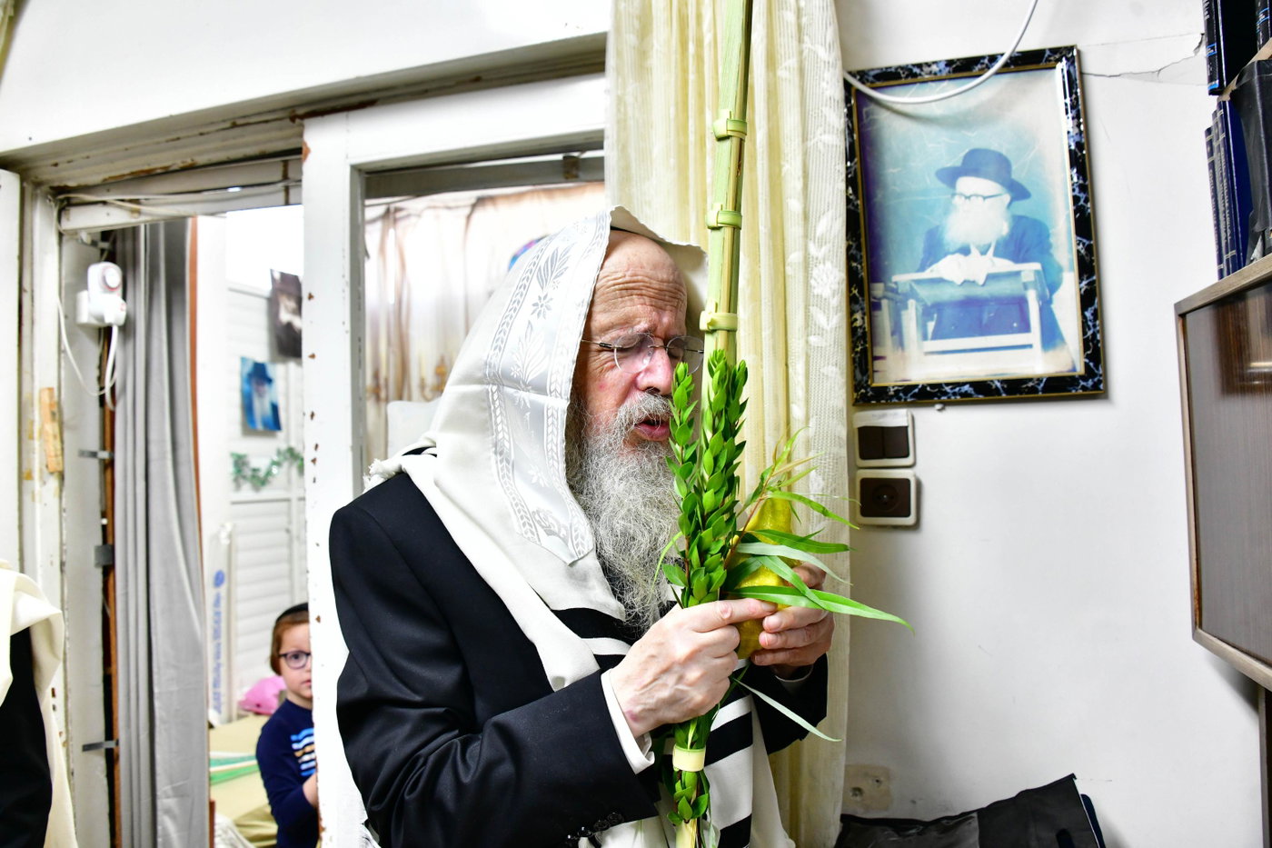הגרב"ד פוברסקי והגרח"פ ברמן בנטילת לולב