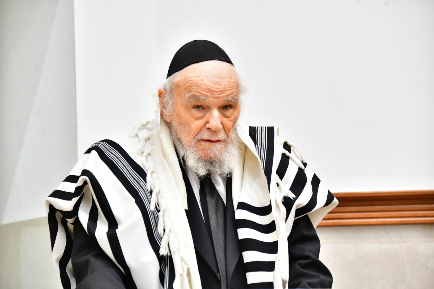 הגר"ד לנדו והגרמ"ה הירש בנטילת לולב