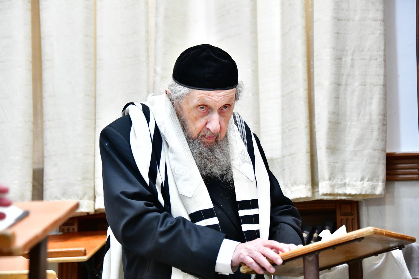 הגר"ד לנדו והגרמ"ה הירש בנטילת לולב