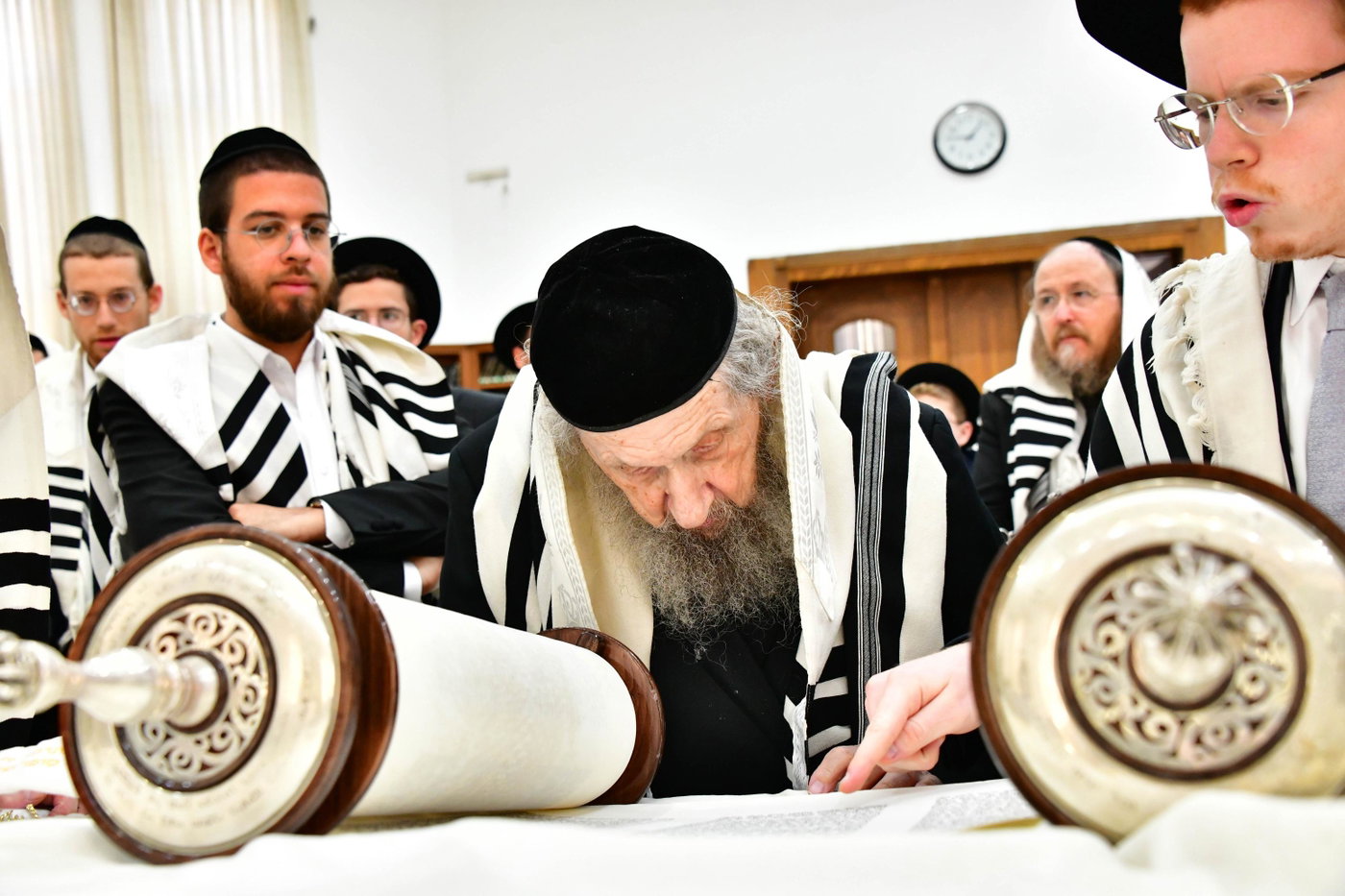 הגר"ד לנדו והגרמ"ה הירש בנטילת לולב