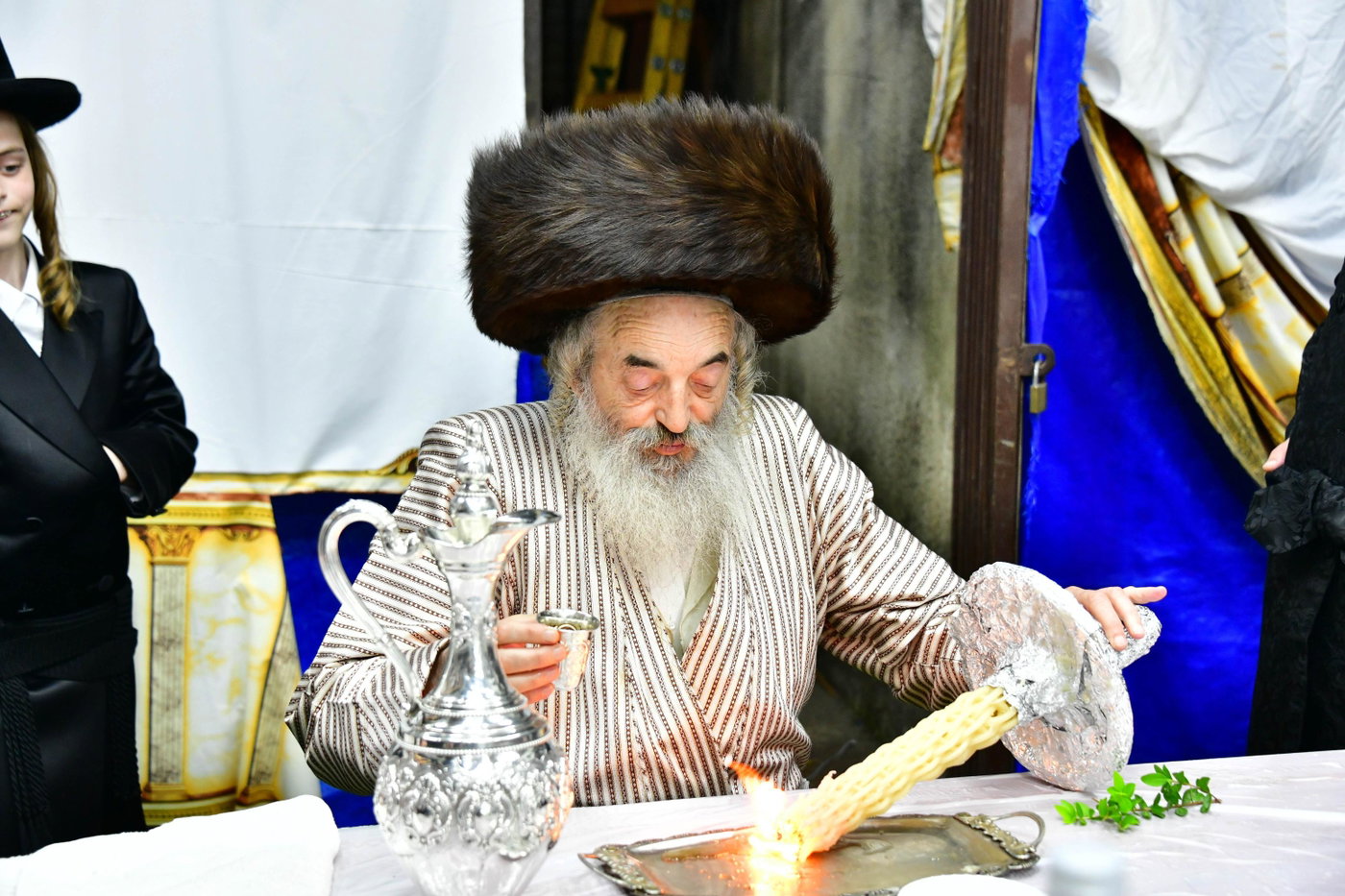 האדמו"ר מלעלוב בשמחת בית השואבה