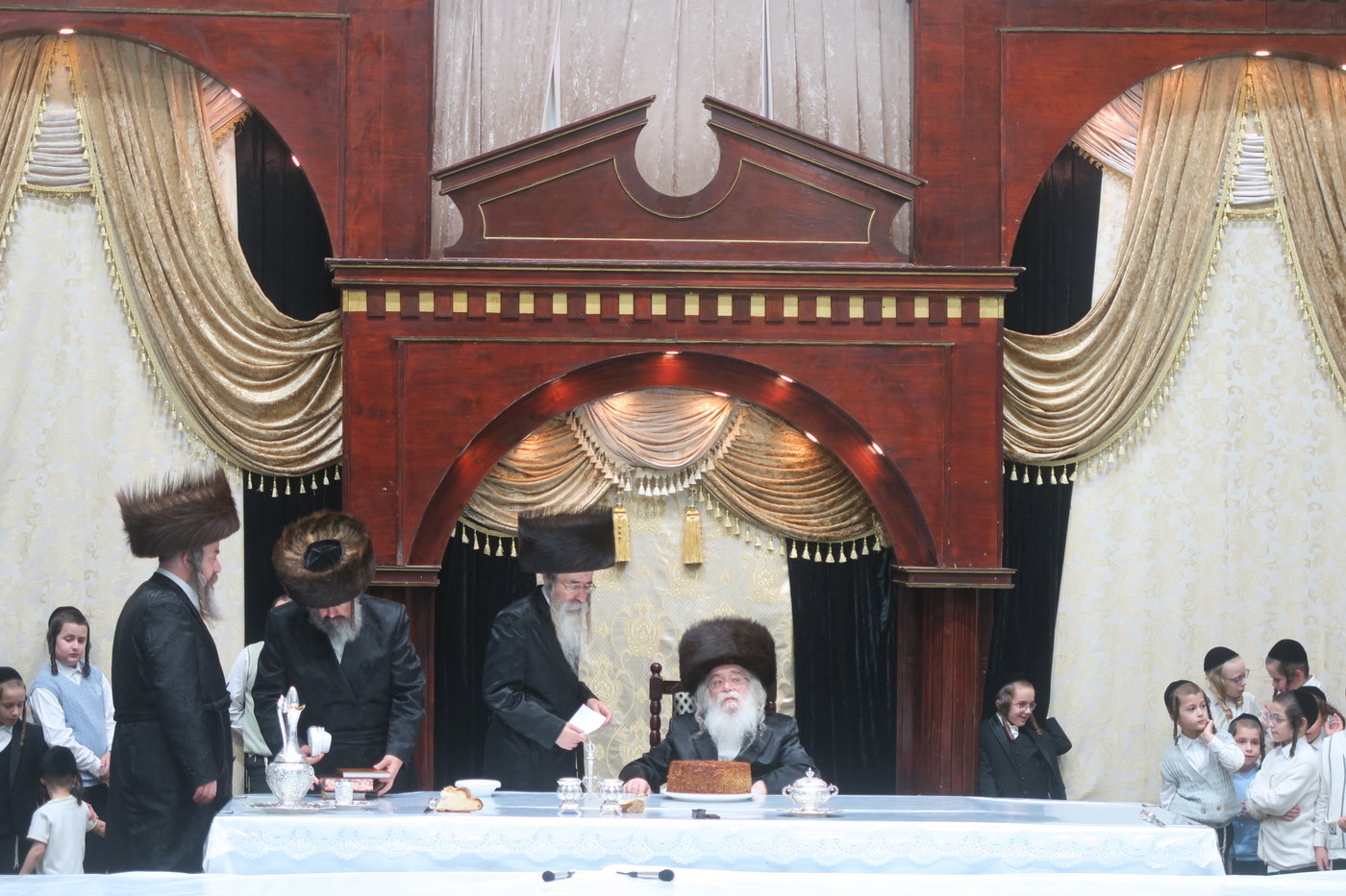 האדמו"ר מדארג בטיש חוה"מ סוכות