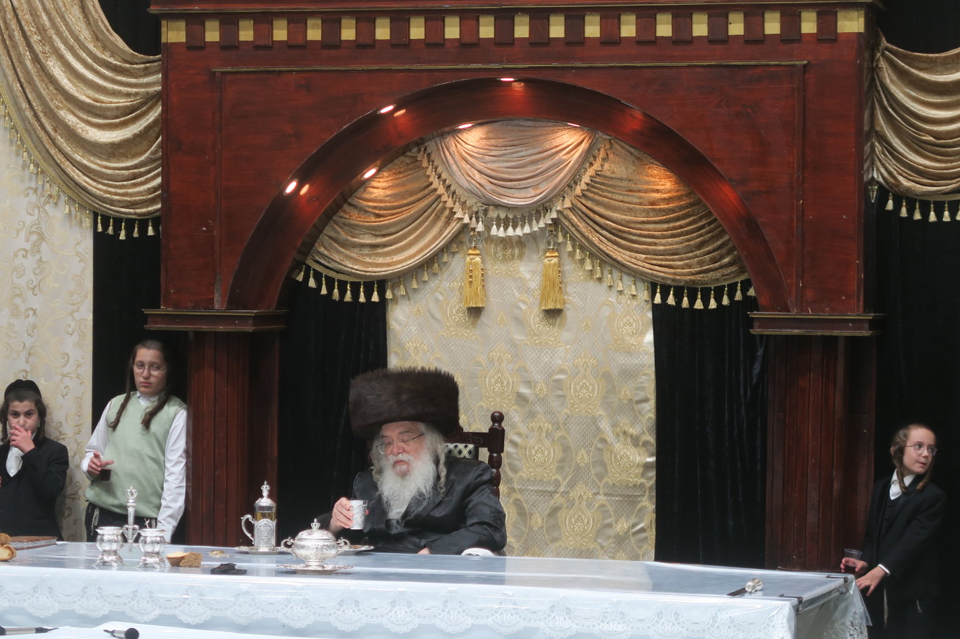 האדמו"ר מדארג בטיש חוה"מ סוכות