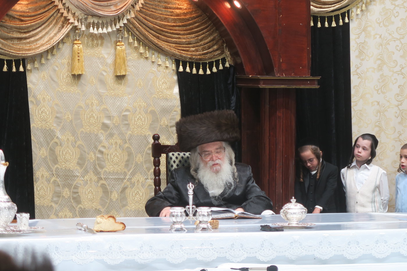 האדמו"ר מדארג בטיש חוה"מ סוכות