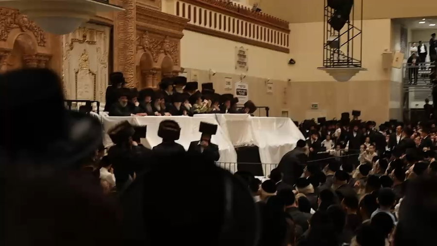 שמחת בית השואבה בויז'ניץ