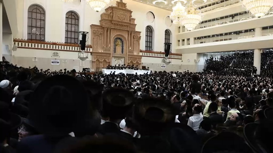 שמחת בית השואבה בויז'ניץ