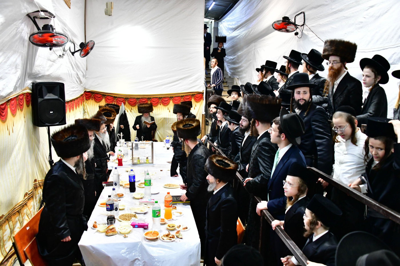 האדמו"ר מקוידינוב בשמחת בית השואבה