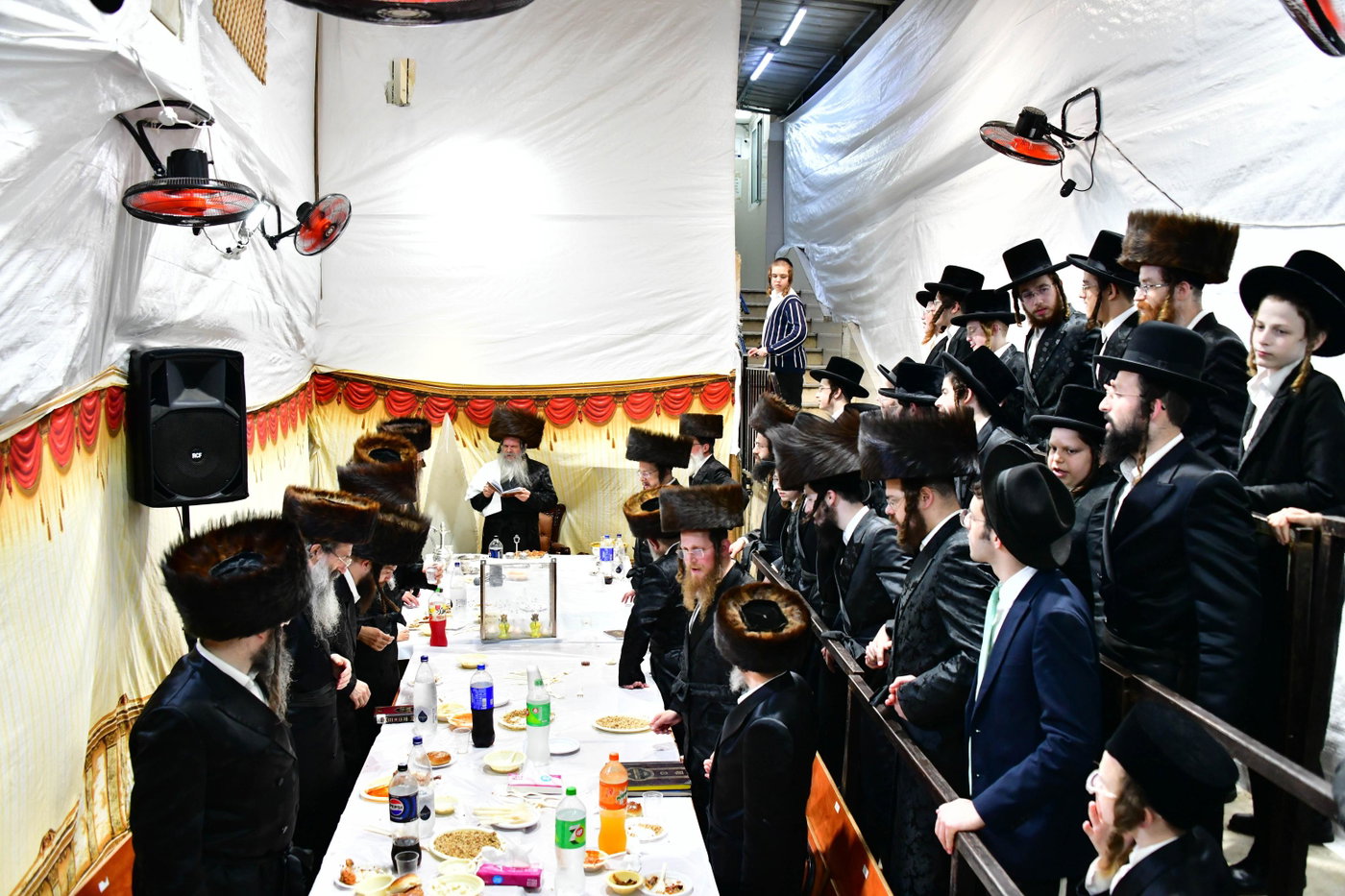 האדמו"ר מקוידינוב בשמחת בית השואבה