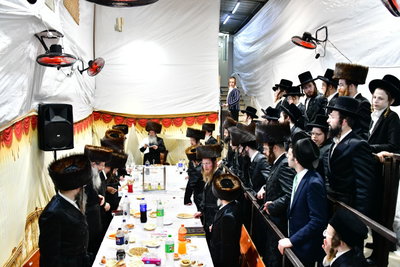 האדמו"ר מקוידינוב בשמחת בית השואבה