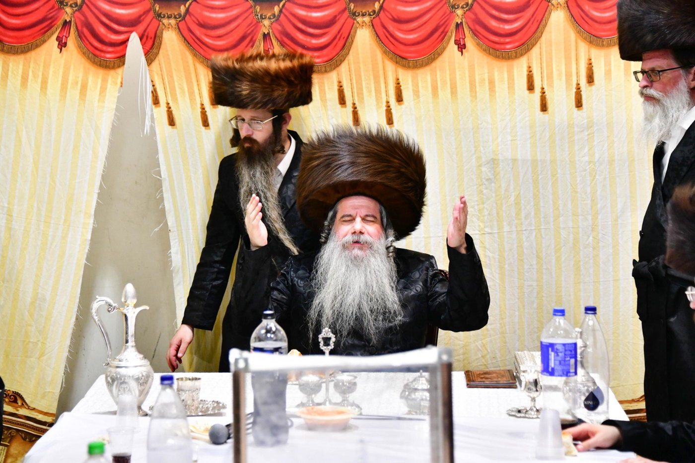 האדמו"ר מקוידינוב בשמחת בית השואבה