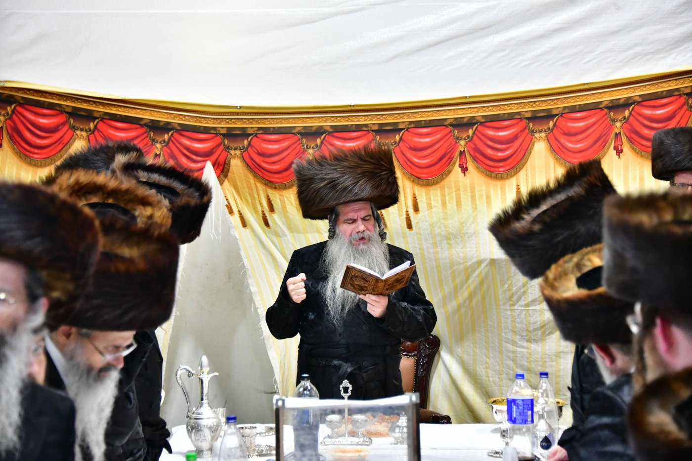 האדמו"ר מקוידינוב בשמחת בית השואבה