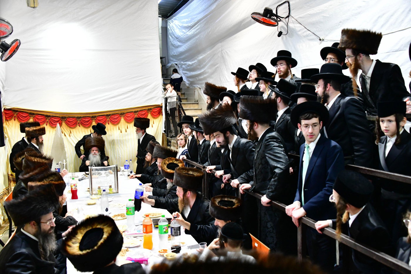 האדמו"ר מקוידינוב בשמחת בית השואבה