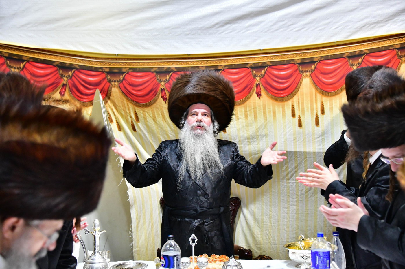 האדמו"ר מקוידינוב בשמחת בית השואבה