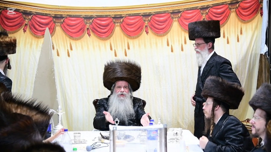 האדמו"ר מקוידינוב בשמחת בית השואבה