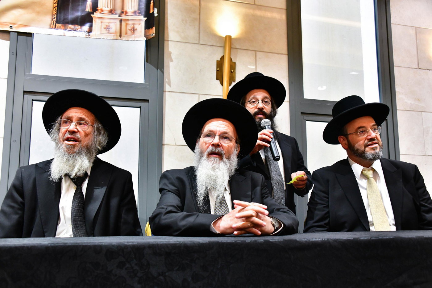 הקבלת פני רבו בישיבת חברון
