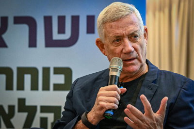 בני גנץ