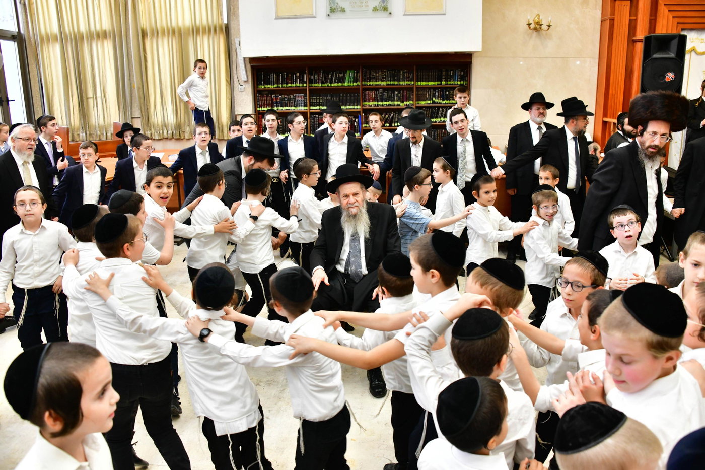 הגרמ"ש אדלשטיין בשמחת בית השואבה