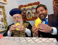 ממשיך את המסורת: רב הסלבס הגיש לראש"ל אתרוגים מובחרים
