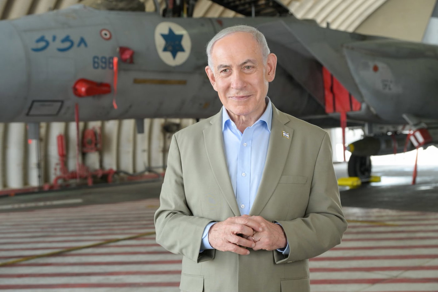 נתניהו בבסיס חיל האוויר: "יש סימנים שבקרוב ינסו לתקוף אותנו" | צפו