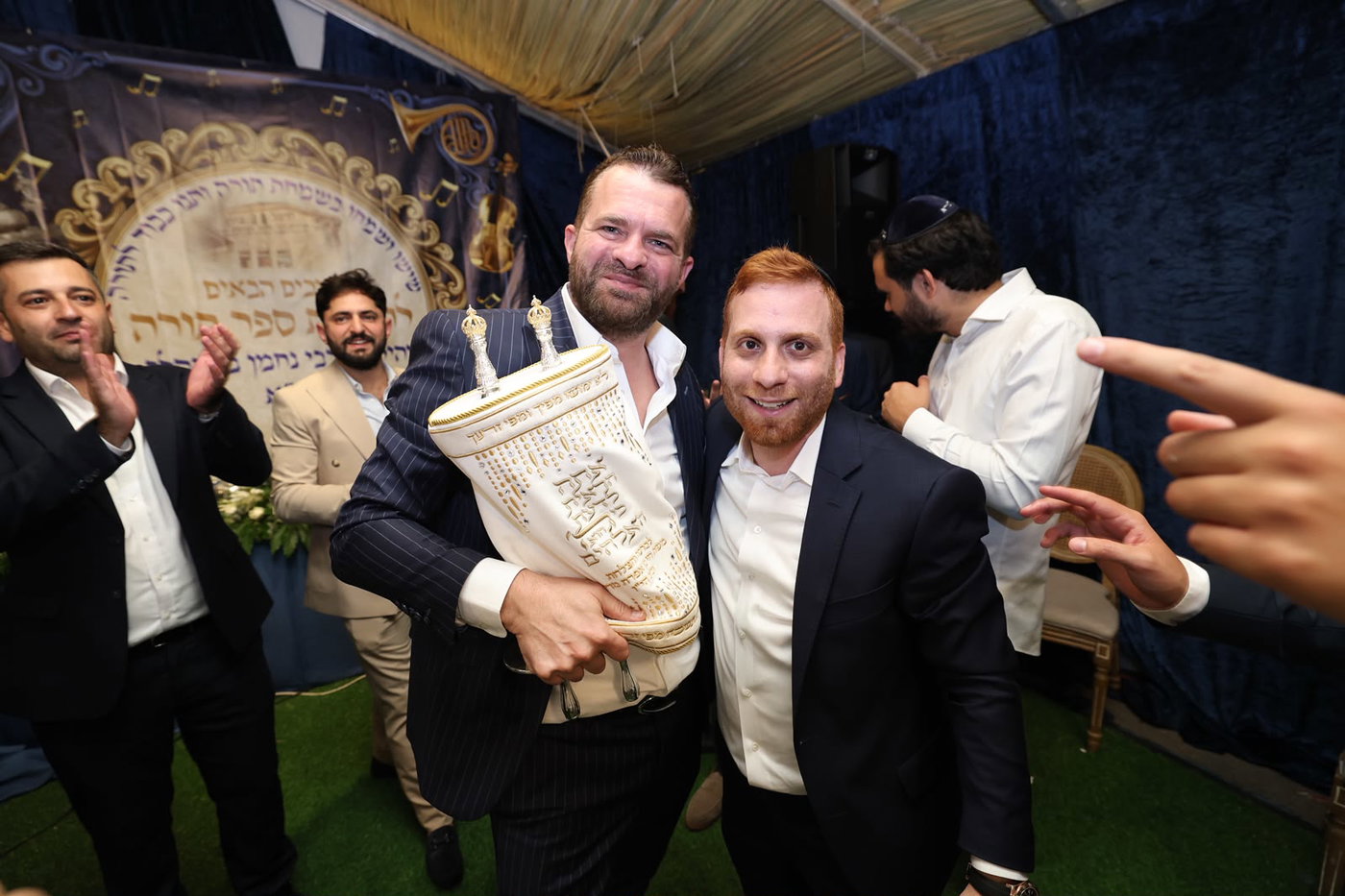 הכנסת ספר תורה בסוכות