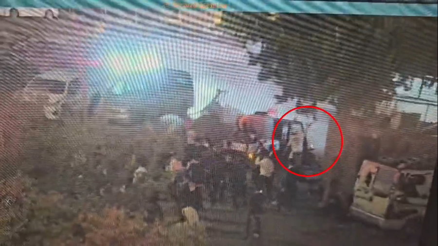 תיעוד גרימת נזק לרכב עירייה וגניבתו וחסימת התנועה