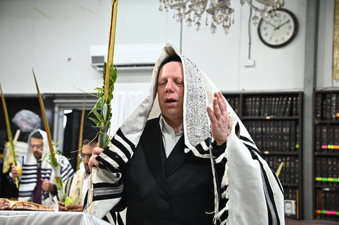 הרב ליאור גלזר בנטילת לולב
