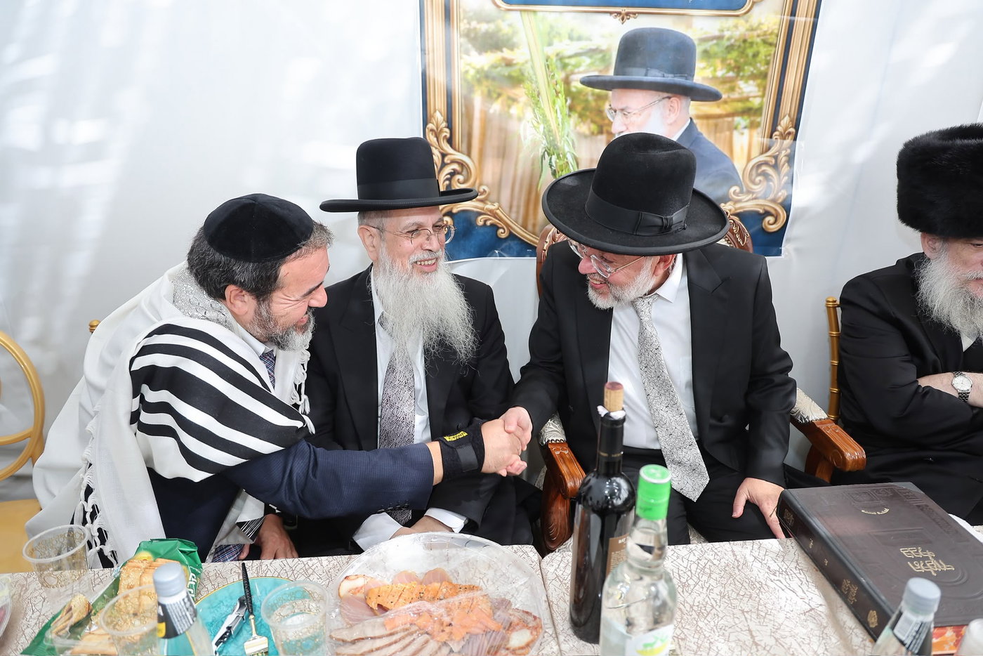 המסיבה בהיכל מרן