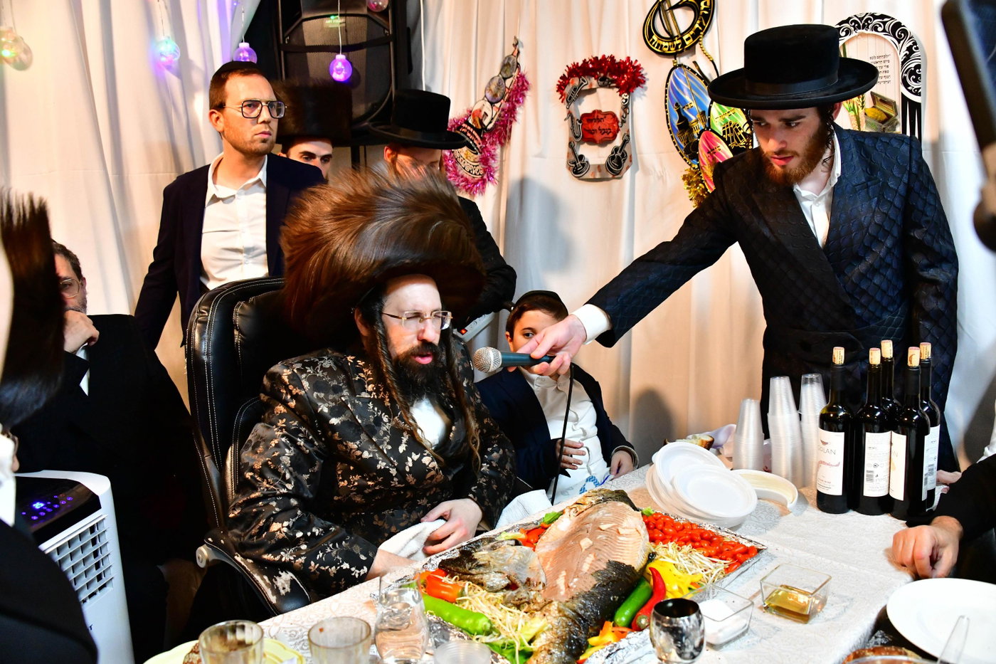 שמחת בית השואבה בחצה"ק מעז'בוז