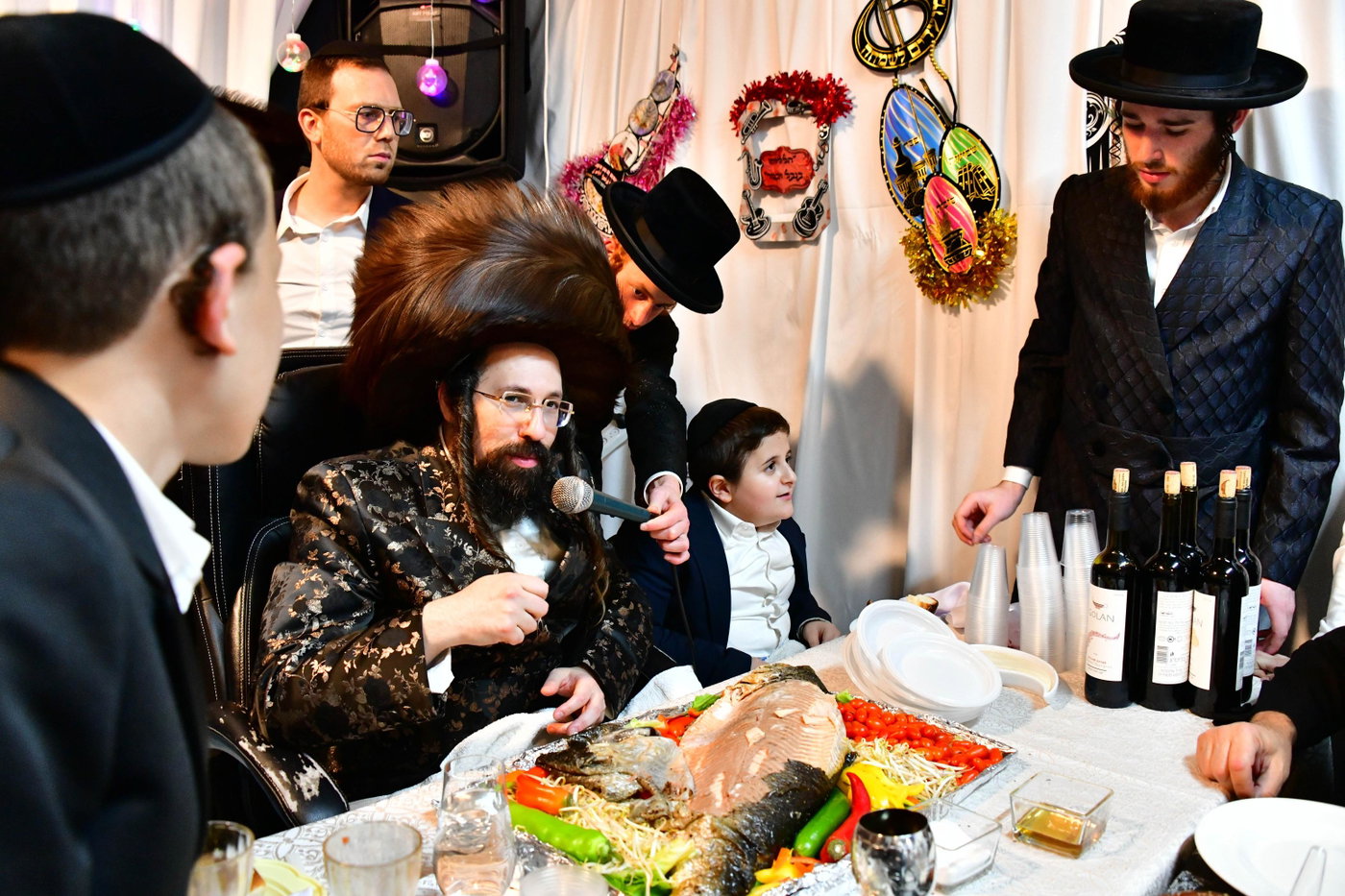 שמחת בית השואבה בחצה"ק מעז'בוז