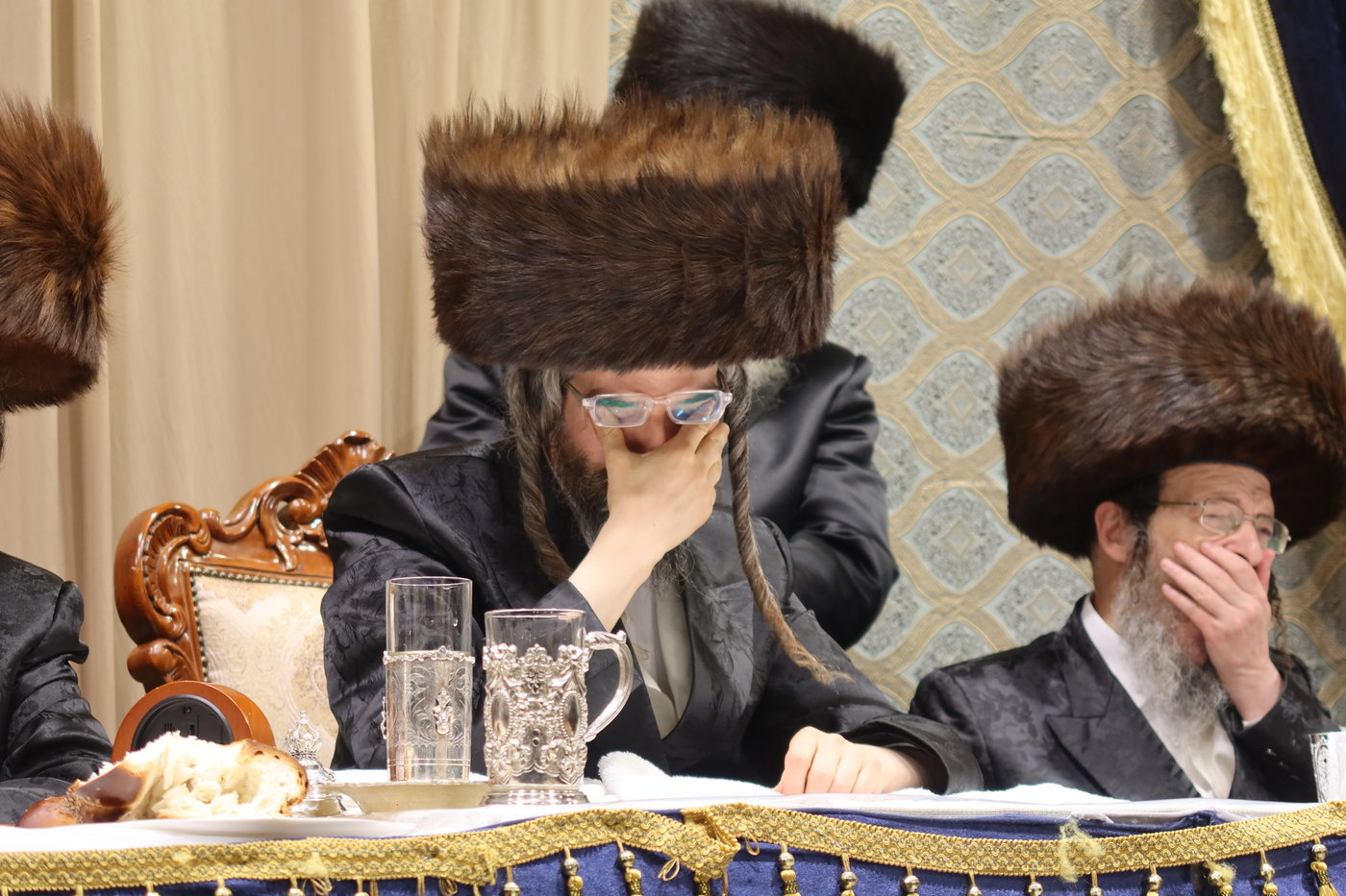 סוכות בחצה"ק זוועהיל