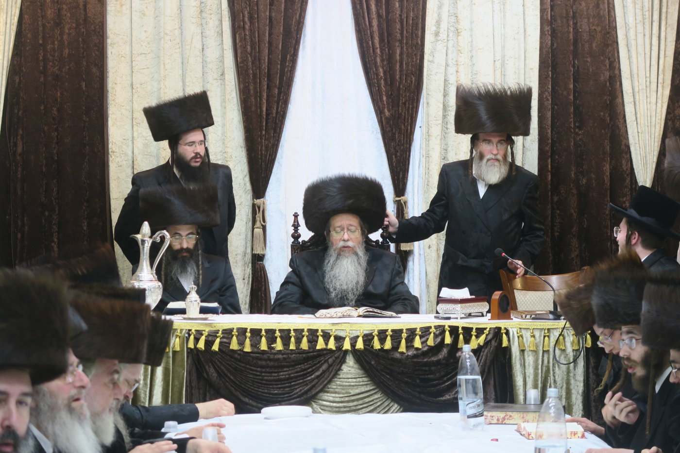 האדמו"ר משבט הלוי בטיש חוה"מ סוכות