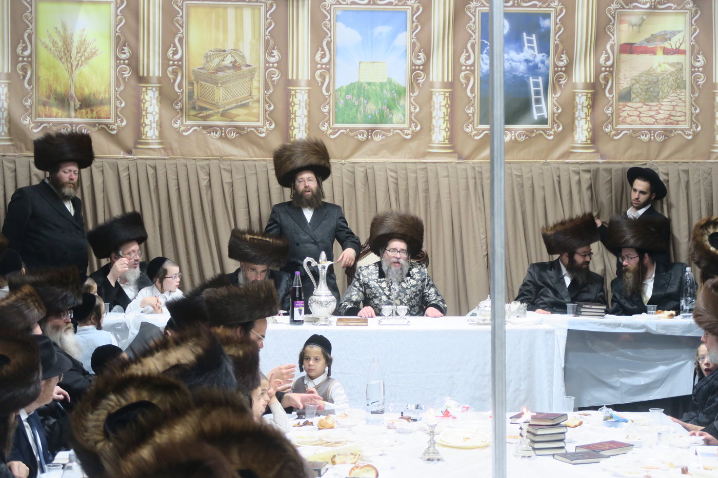 האדמו"ר מסקולען ירושלים בטיש חוה"מ סוכות