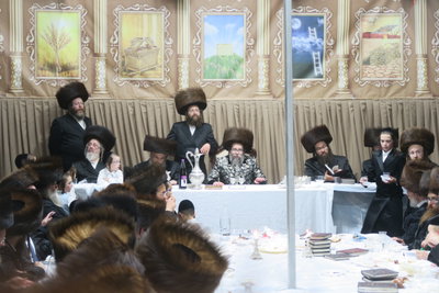 האדמו"ר מסקולען ירושלים בטיש חוה"מ סוכות