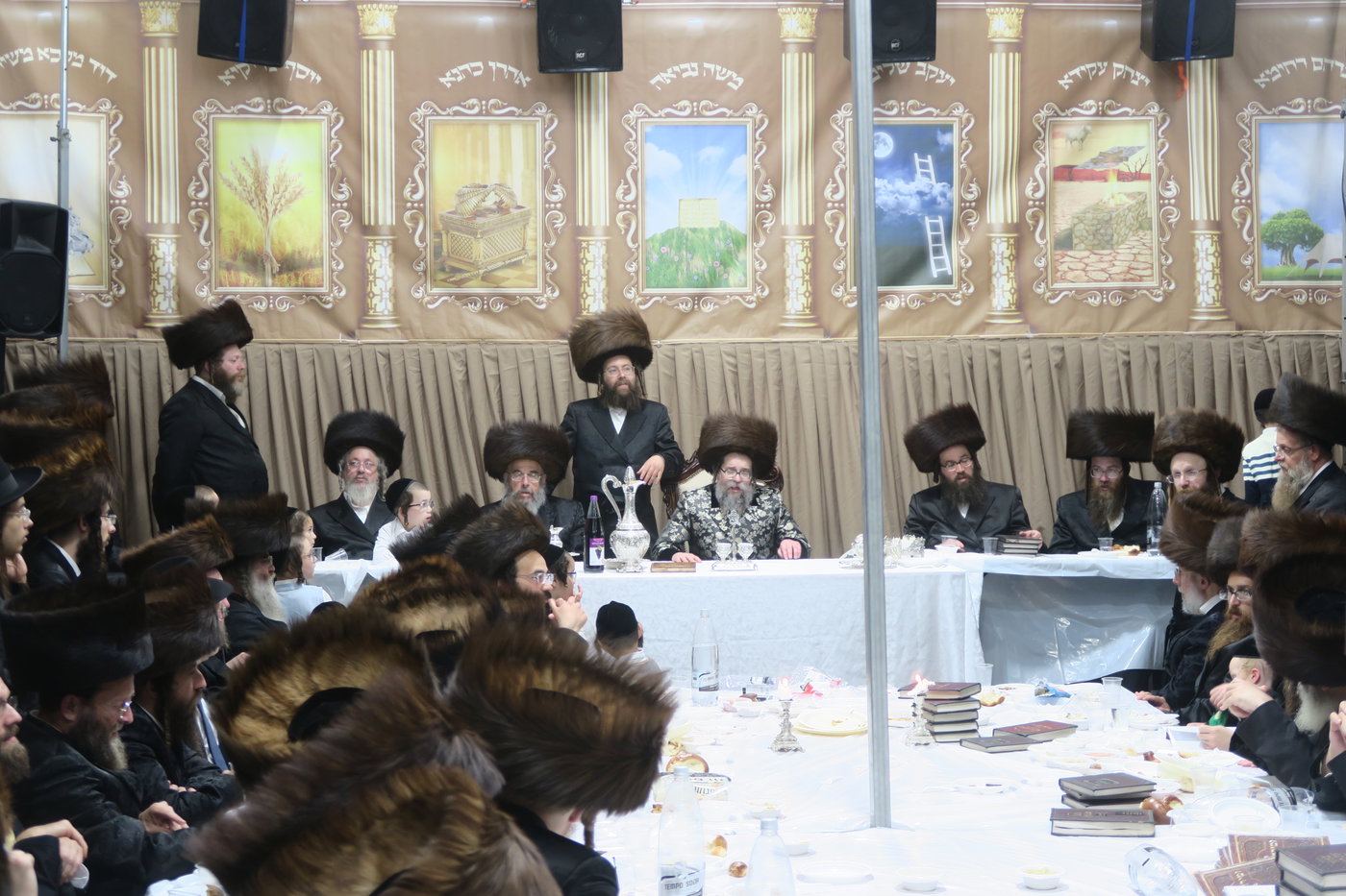 האדמו"ר מסקולען ירושלים בטיש חוה"מ סוכות