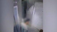 במבצע נרחב בתל אביב: חשודים נעצרו בפריצות - אחד נתפס עם מזוודה מלאה | צפו