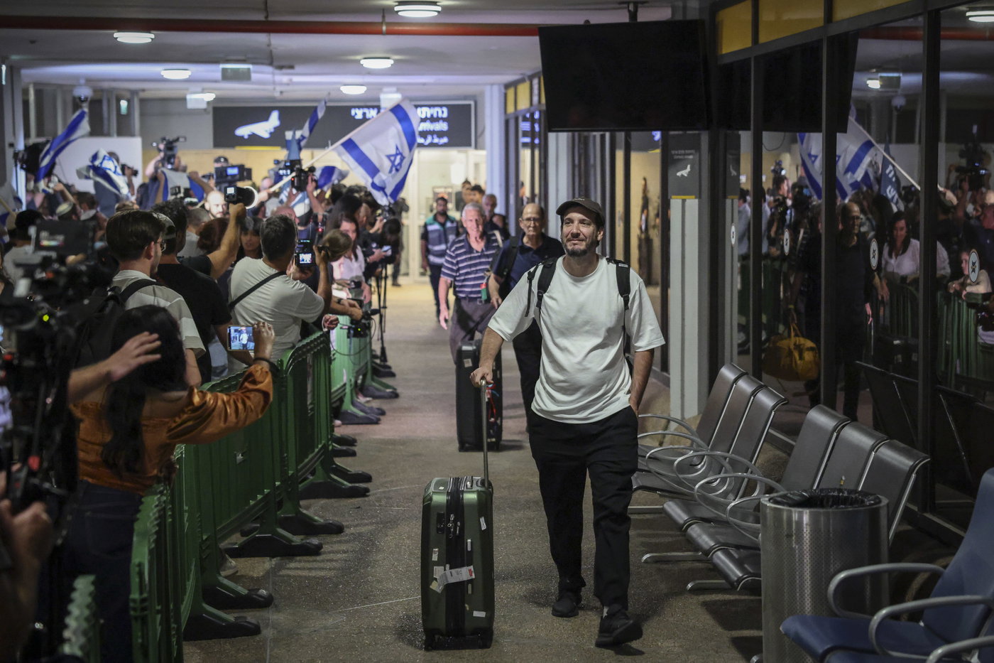 ממראות הנחיתה בנתב"ג