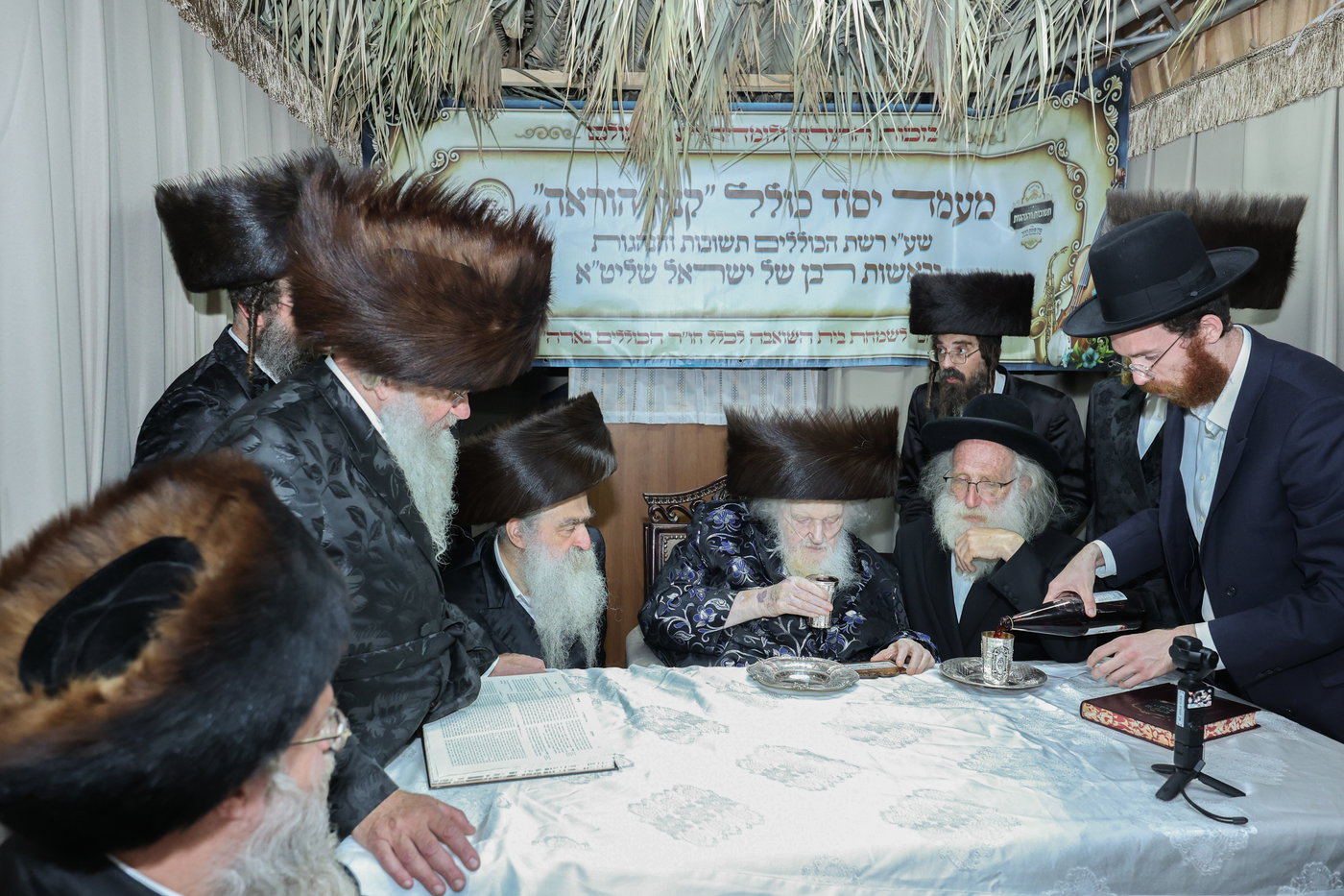 חג הסוכות אצל הגר"מ שטרנבוך