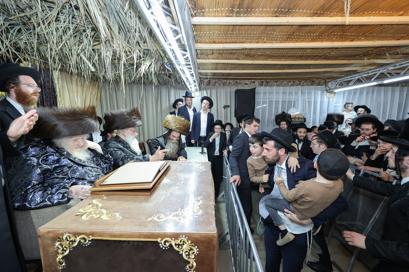 חג הסוכות אצל הגר"מ שטרנבוך