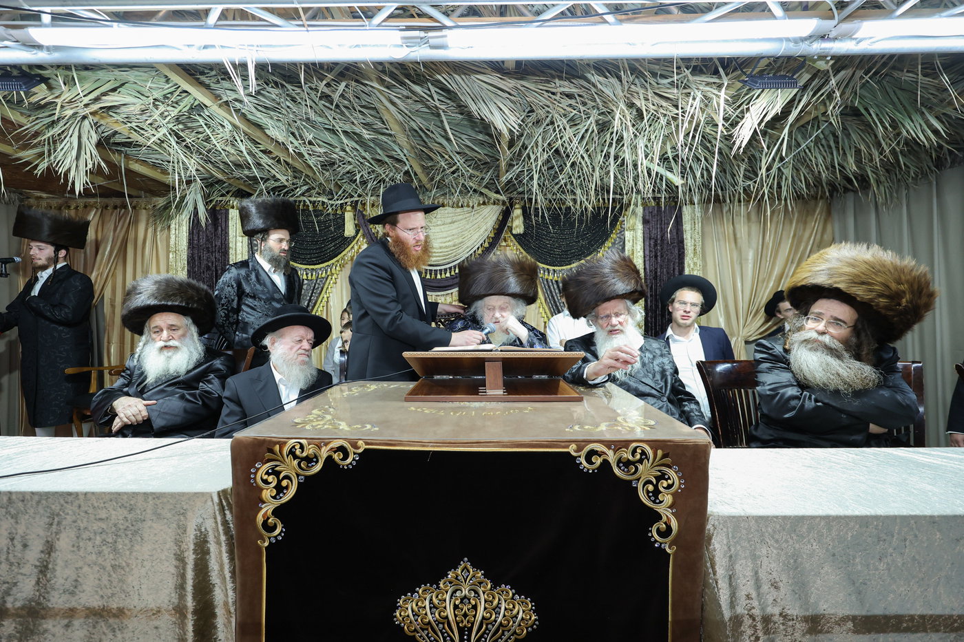 חג הסוכות אצל הגר"מ שטרנבוך