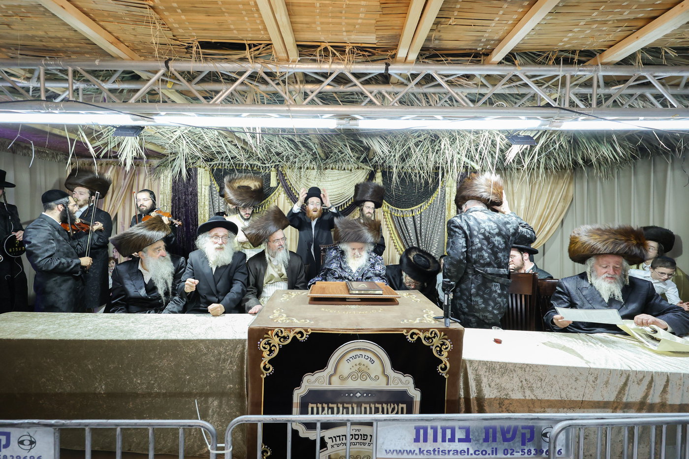 חג הסוכות אצל הגר"מ שטרנבוך