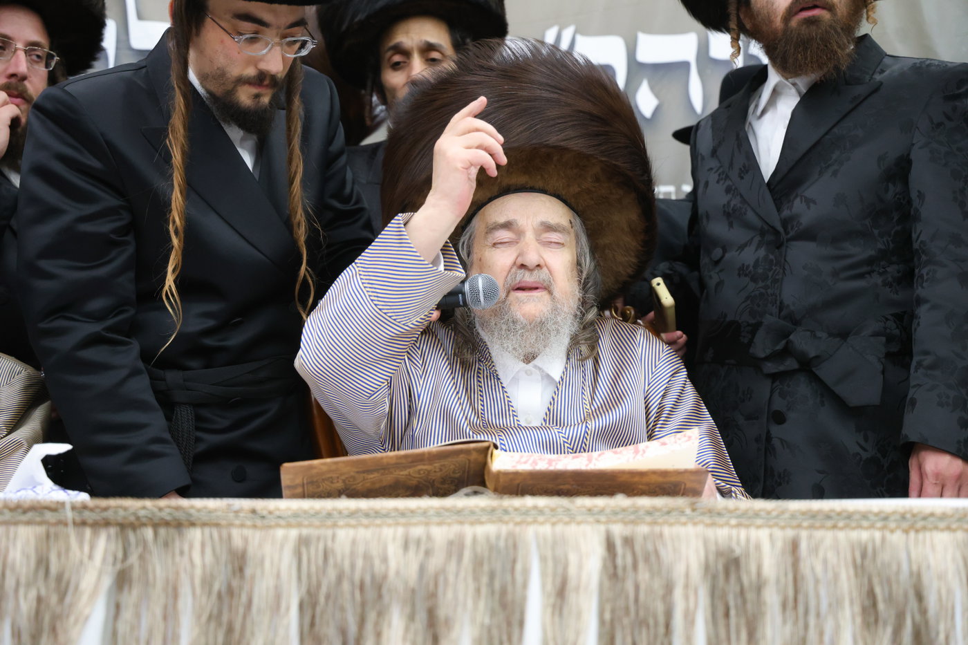 שמחת בית השואבה אצל הגרי"מ שכטר