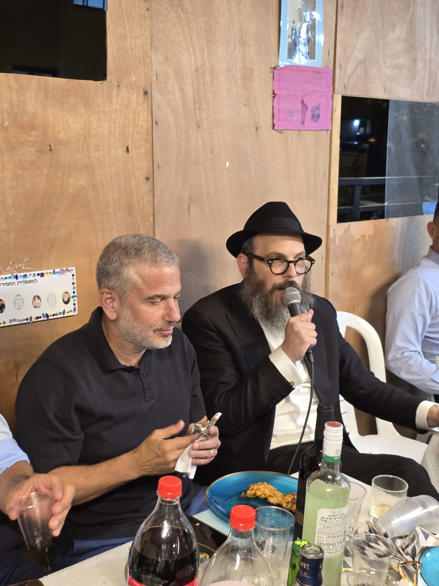 אוריך, ינון מגל, שיקלי שרון גל ונוספים - בהתוועדות מחשמלת בסוכת השליח