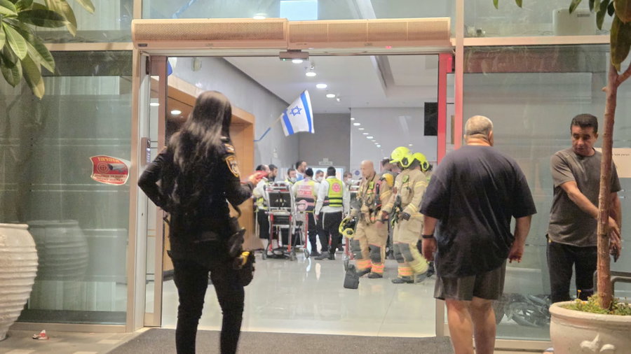 זירת השריפה בבית האבות בבני ברק